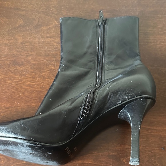 Nine West Black Pointed Toe Leather Ankle Booties with Side Zipper US8.5 - Picture 13 of 13